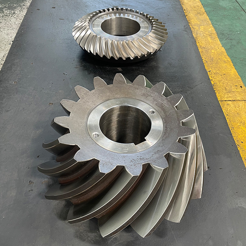 HB260-320 Hardness Worm Gear untuk aplikasi tugas berat dan profil gigi yang tepat