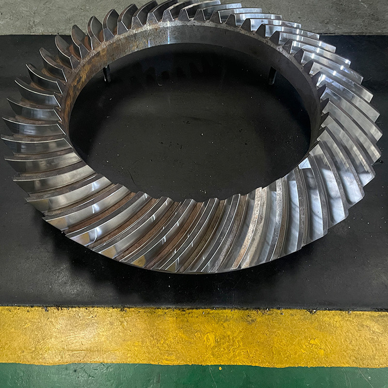 Kekerasan tinggi HB260-320 Bevel Gear dengan profil gigi berdasarkan gambar dan permukaan perawatan panas